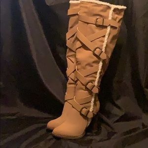 NIB Women’s Leila Stone knee high boots.
